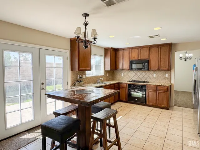 $425,000 | Undisclosed Address, Bakersfield, CA 93311