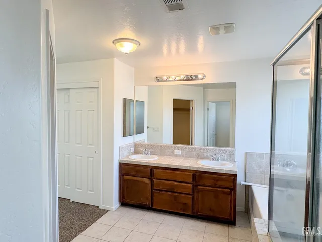 $425,000 | Undisclosed Address, Bakersfield, CA 93311