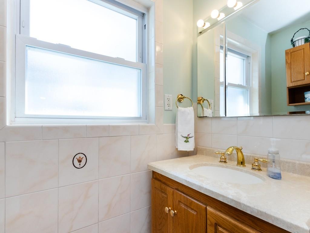 42 Elmlawn Road Braintree, MA 02184 - Photo 26 of 37 Gallery Image 26
