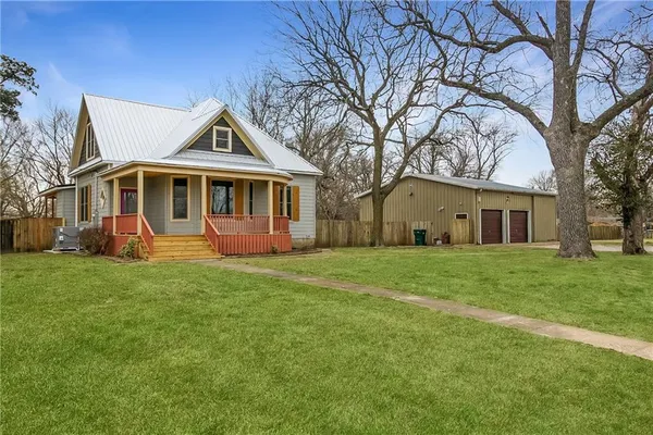 $279,900 | 1000 Briggs Avenue, Parsons, KS 67357