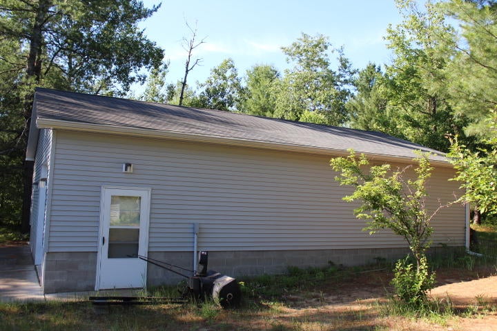 4033 Lake Manuka Road Gaylord, MI 49735 - Photo 5 of 34 Gallery Image 5