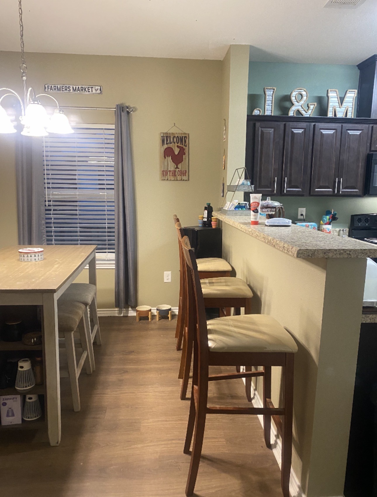 500 Warnock Glade Road Colmesneil, TX 75938 - Photo 9 of 18 a dining room with furniture and window