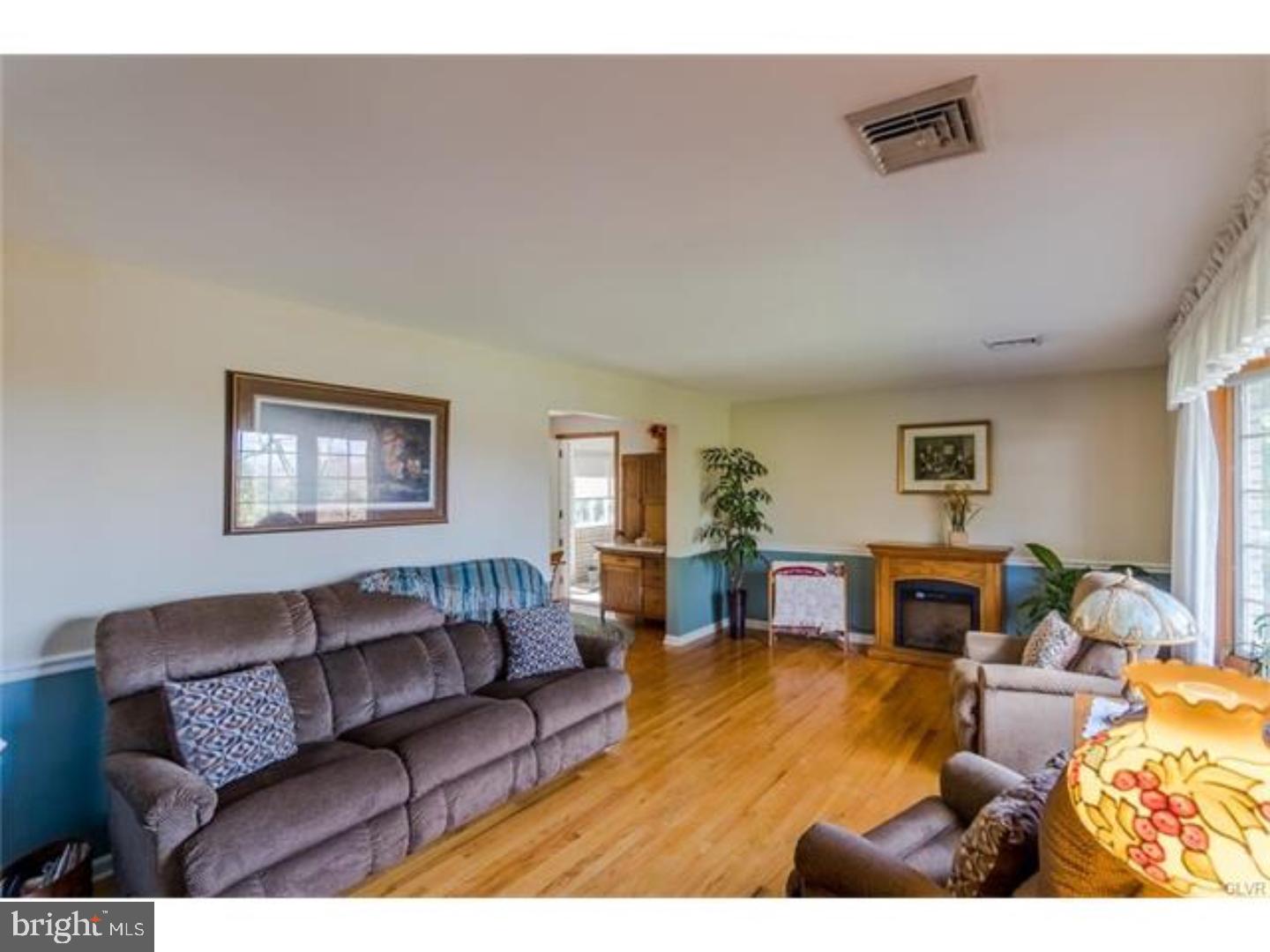 4520 Mill Road Emmaus, PA 18049 - Photo 5 of 25 Gallery Image 5
