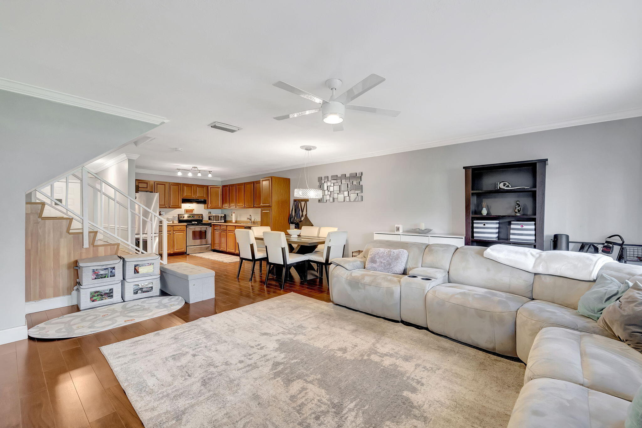 23359 Southwest 55th Way, Unit E Boca Raton, FL 33433 - Photo 3 of 41 Living room