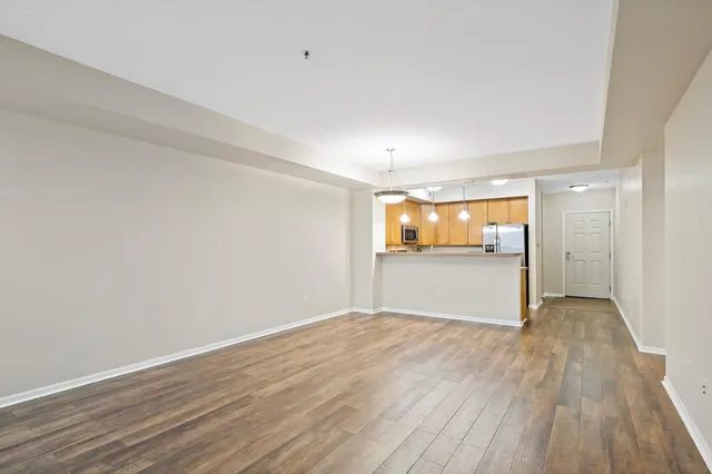 $185,000 | 150 East Burnsville Parkway, Unit 310, Burnsville, MN 55337