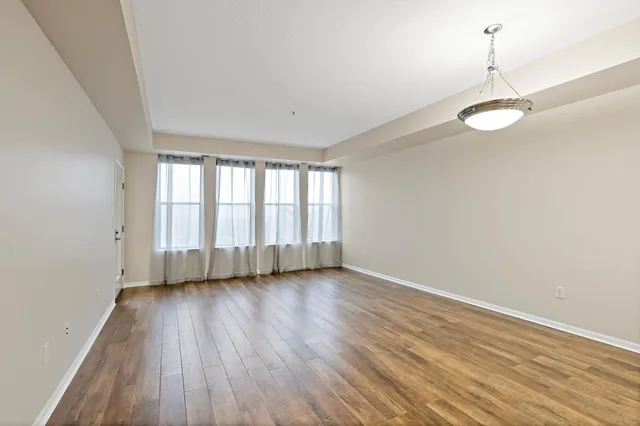 $185,000 | 150 East Burnsville Parkway, Unit 310, Burnsville, MN 55337