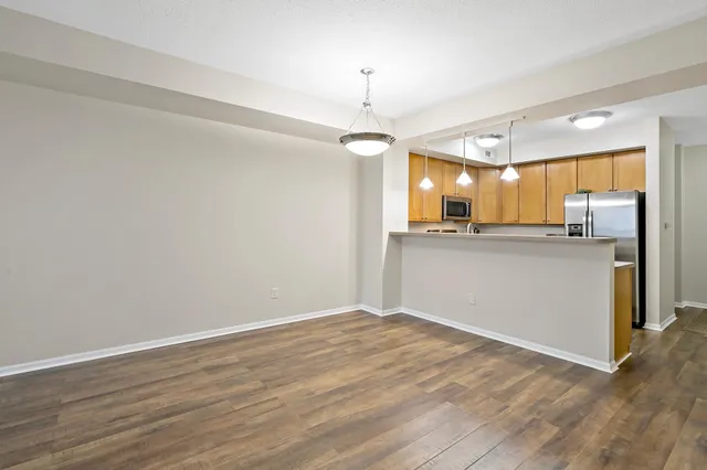 $185,000 | 150 East Burnsville Parkway, Unit 310, Burnsville, MN 55337
