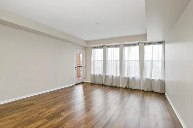 $185,000 | 150 East Burnsville Parkway, Unit 310, Burnsville, MN 55337