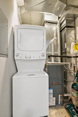 $185,000 | 150 East Burnsville Parkway, Unit 310, Burnsville, MN 55337