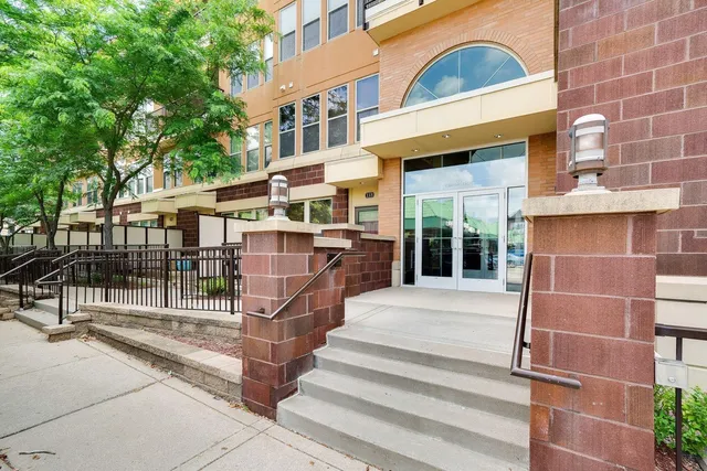 $185,000 | 150 East Burnsville Parkway, Unit 310, Burnsville, MN 55337