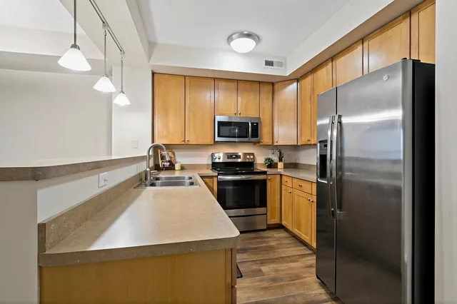 $185,000 | 150 East Burnsville Parkway, Unit 310, Burnsville, MN 55337