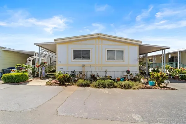 $120,000 | 1724 Minnewawa Avenue, Unit 131, Clovis, CA 93612