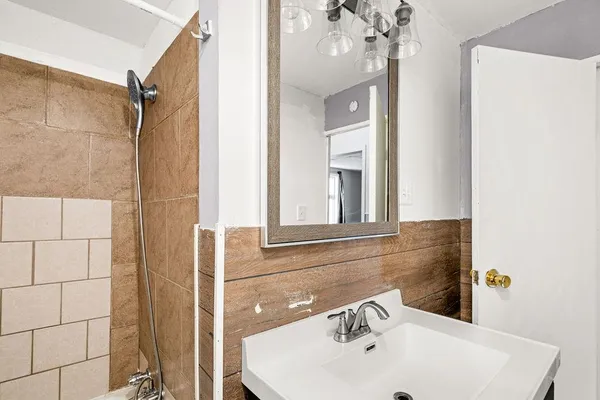 $184,900 | 605 Weeks Avenue, Superior, WI 54880