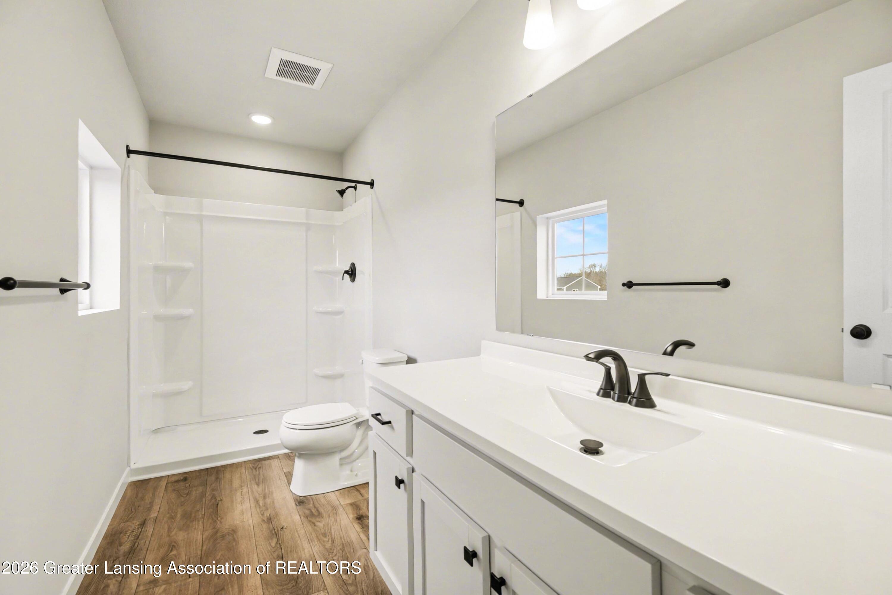 707 West Windward Way Perry, MI 48872 - Photo 21 of 37 STN004-9.0 i2080-Primary Bath
