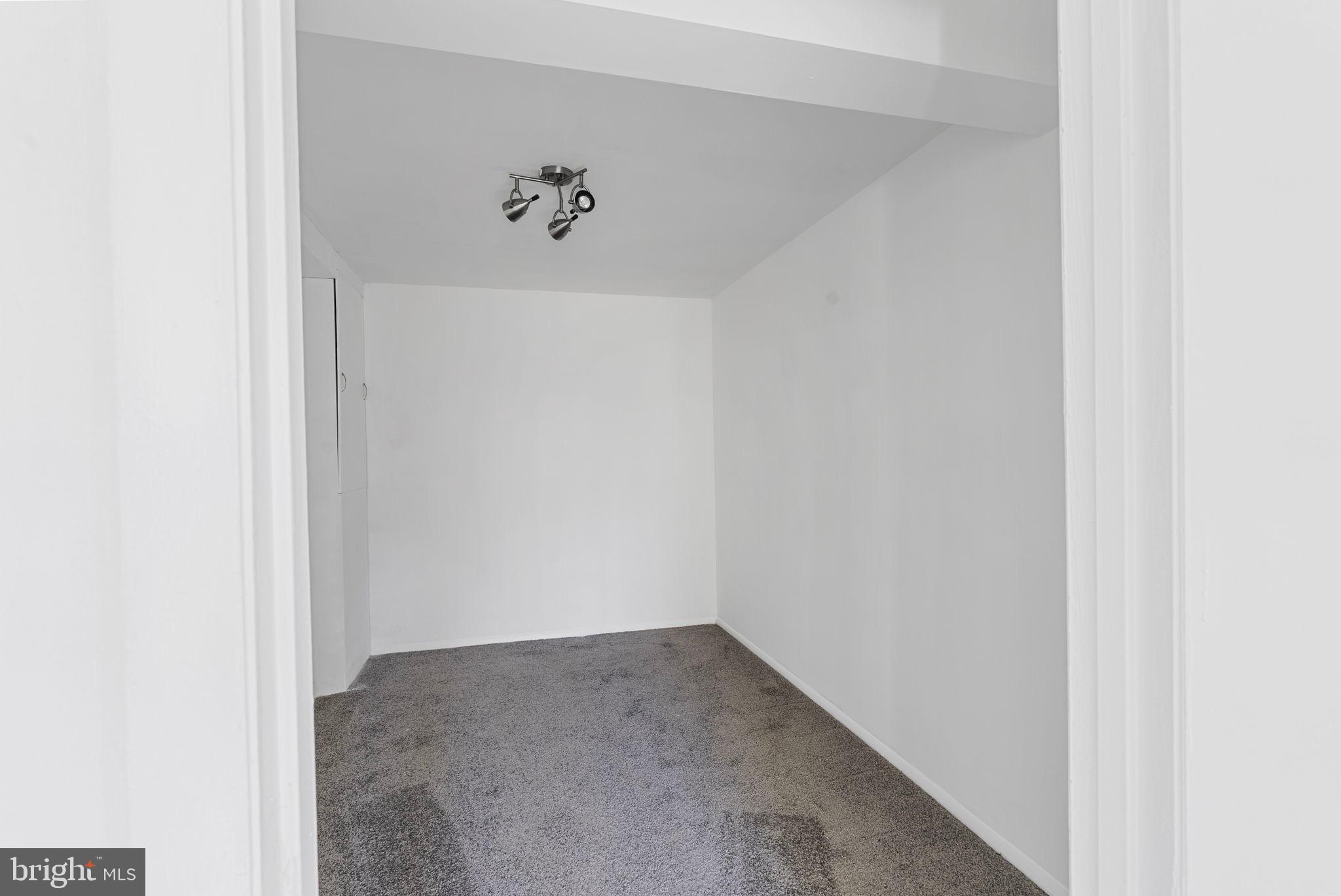 13421 Hillendale Drive Woodbridge, VA 22193 - Photo 5 of 28 a view of an empty room