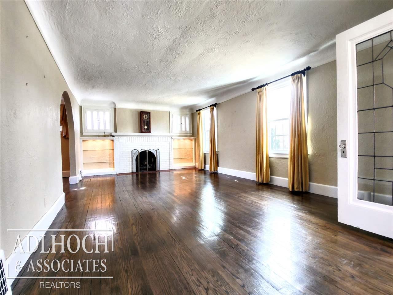 740 Lincoln Road Grosse Pointe, MI 48230 - Photo 5 of 22 50037904-4.JPG