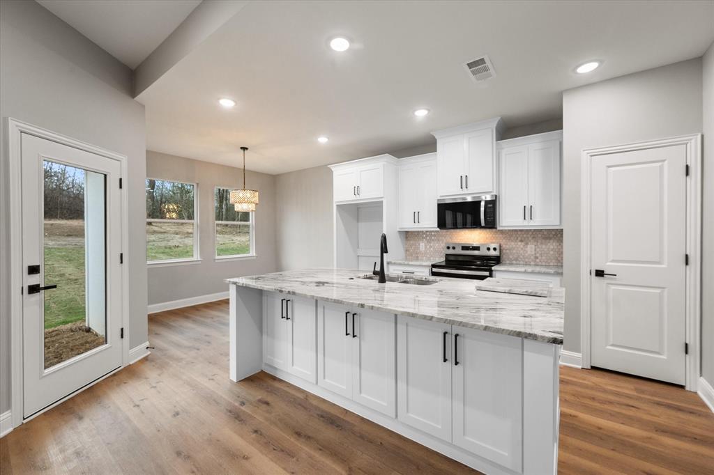 612 Southeast County Road Corsicana, TX 75109 - Photo 13 of 39