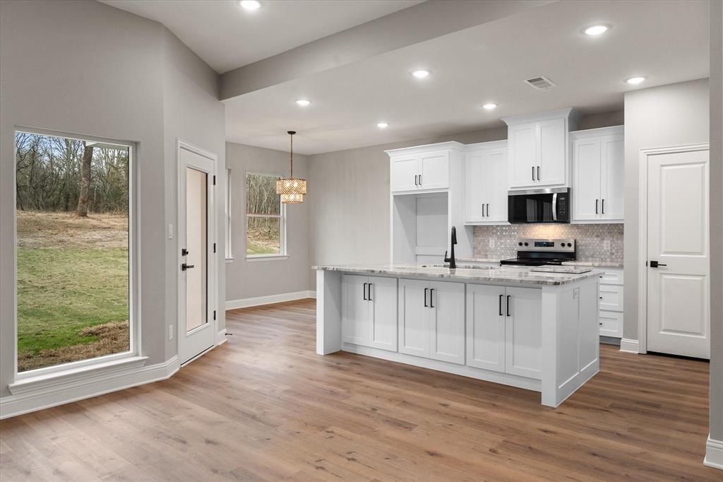 612 Southeast County Road Corsicana, TX 75109 - Photo 10 of 39