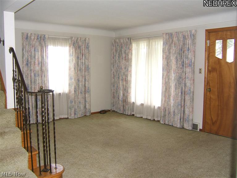 11715 Derby Road Garfield Heights, OH 44125 - Photo 3 of 17
