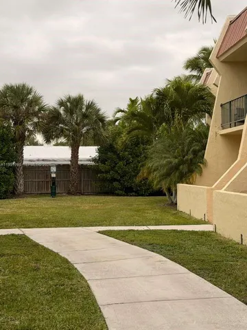 $2,250 | 13858 Southwest 90th Avenue, Unit 108KK, Miami, FL 33176