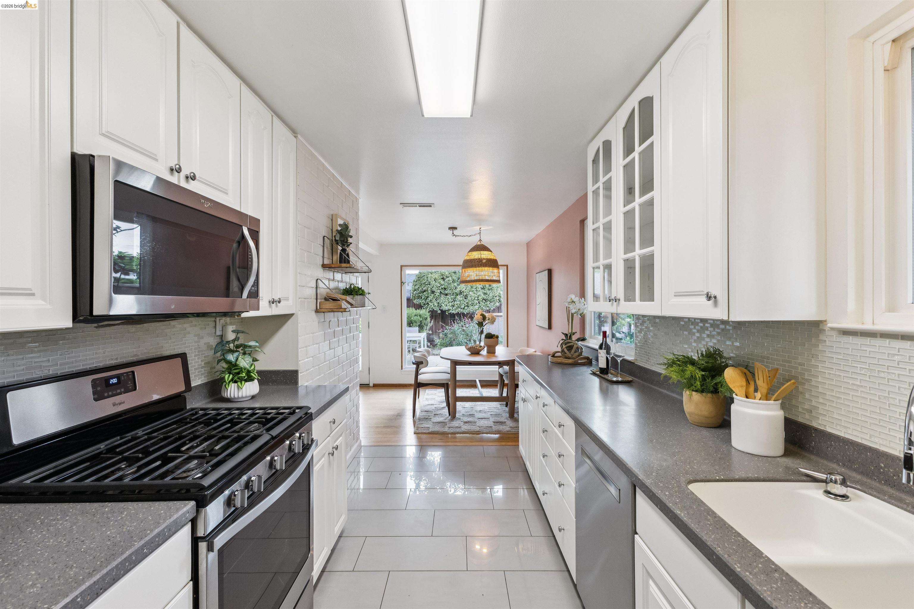 1231 Coventry Road Concord, CA 94518 - Photo 26 of 52