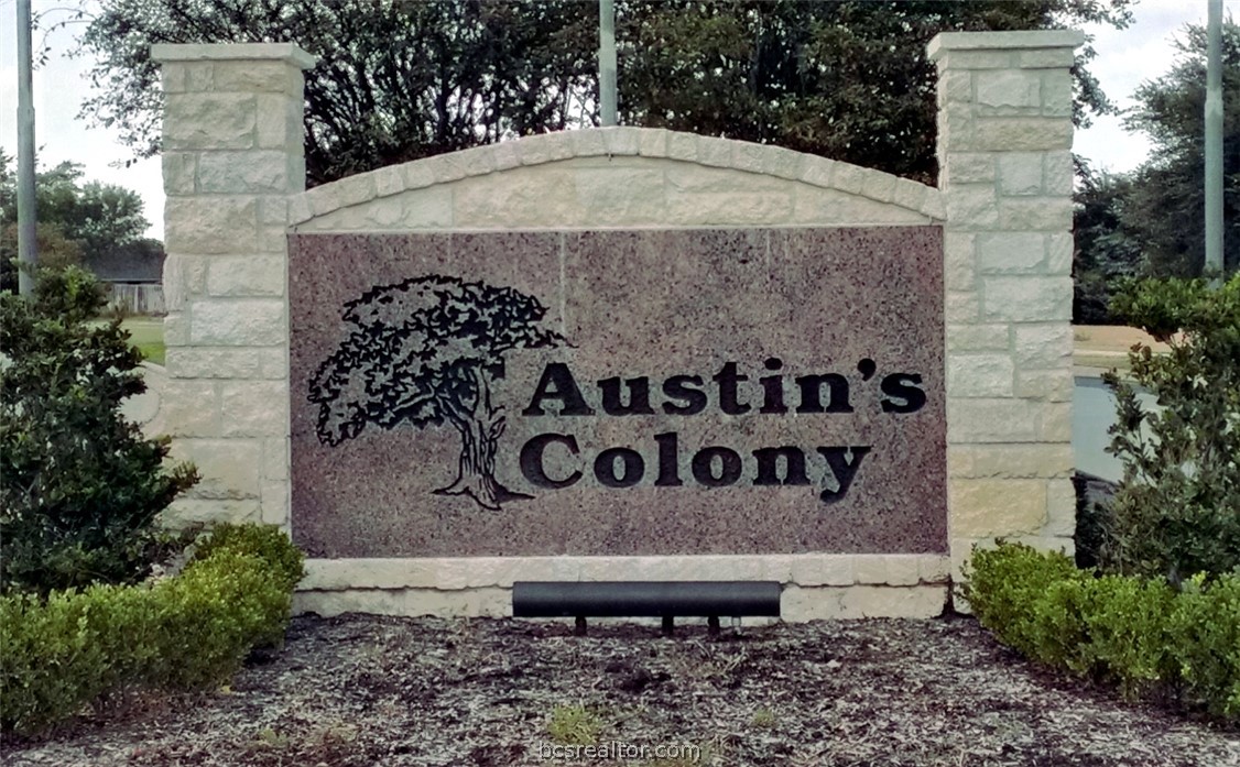 2805 GOLDBERG Drive Bryan, TX 77808 - Photo 10 of 10 a sign that is sitting on a brick wall