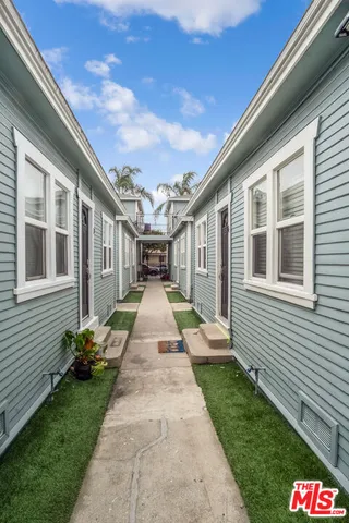 $1,759,000 | 1706 Sherman Place, Long Beach, CA 90804