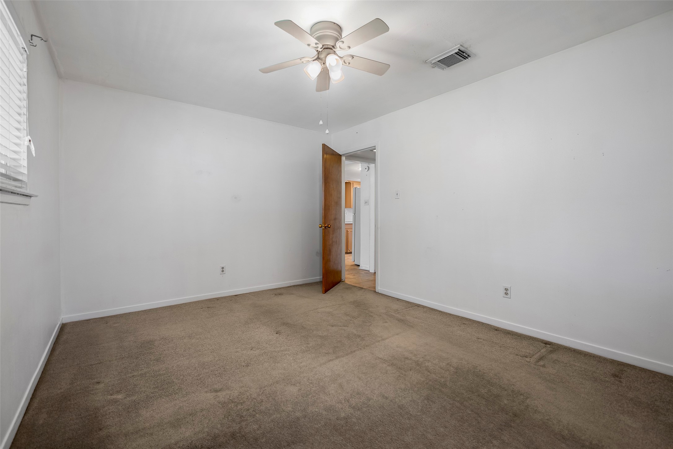 4511 Connorvale Road Houston, TX 77039 - Photo 13 of 25 Primary bedroom