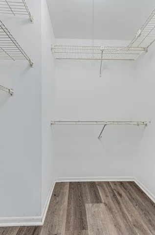 $194,900 | 190 South Waters Edge Drive, Unit 302, Glendale Heights, IL 60139