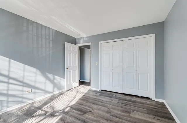 $194,900 | 190 South Waters Edge Drive, Unit 302, Glendale Heights, IL 60139