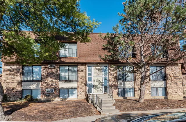 $194,900 | 190 South Waters Edge Drive, Unit 302, Glendale Heights, IL 60139
