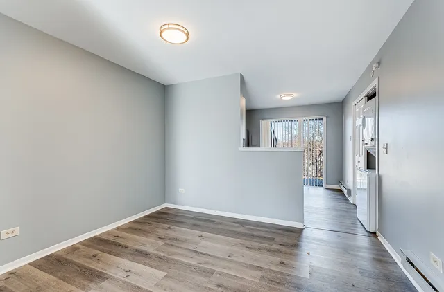 $194,900 | 190 South Waters Edge Drive, Unit 302, Glendale Heights, IL 60139