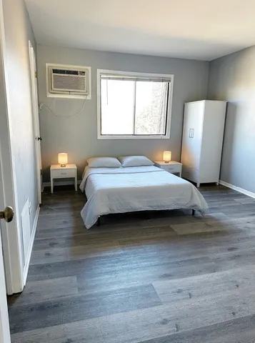 $194,900 | 190 South Waters Edge Drive, Unit 302, Glendale Heights, IL 60139