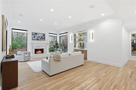 $3,250,000 | 2608 West 118th Street, Leawood, KS 66211