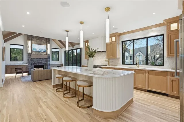 $3,250,000 | 2608 West 118th Street, Leawood, KS 66211