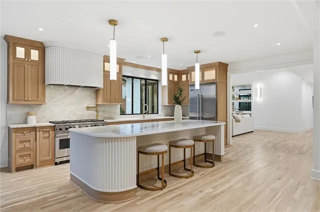 $3,250,000 | 2608 West 118th Street, Leawood, KS 66211