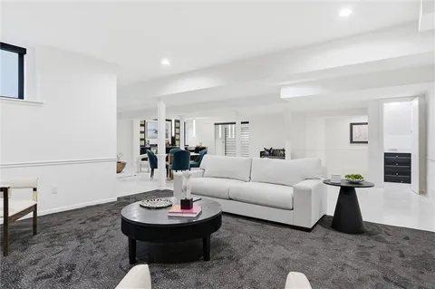 $3,250,000 | 2608 West 118th Street, Leawood, KS 66211