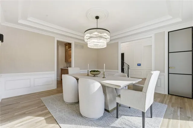 $3,250,000 | 2608 West 118th Street, Leawood, KS 66211