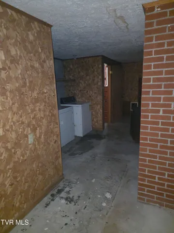 $159,900 | 211 Carroll Drive, Fries, VA 24330