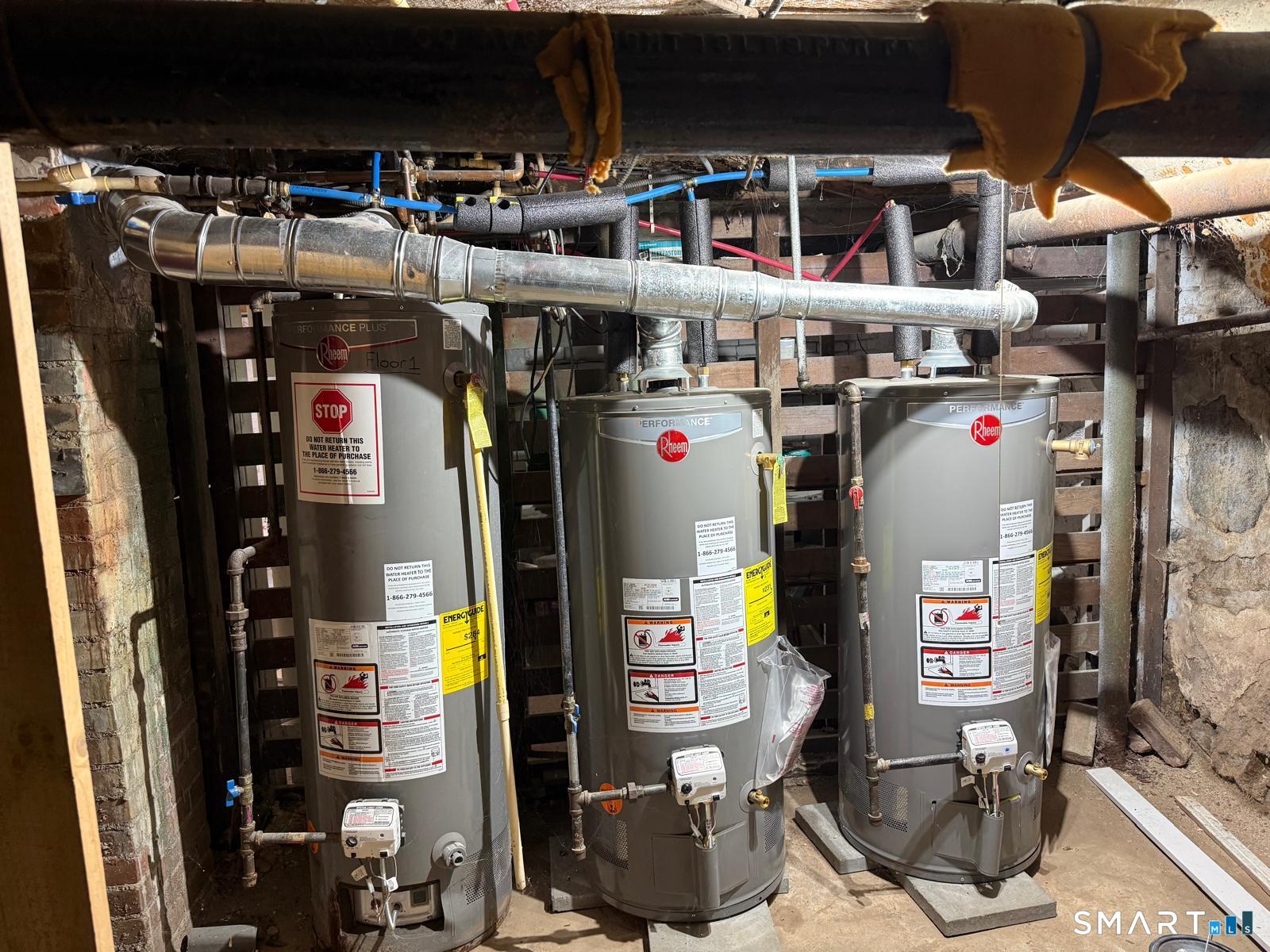 293 Congress Avenue Waterbury, CT 06708 - Photo 13 of 13