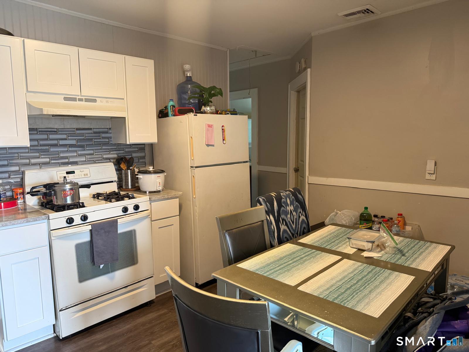 293 Congress Avenue Waterbury, CT 06708 - Photo 7 of 13