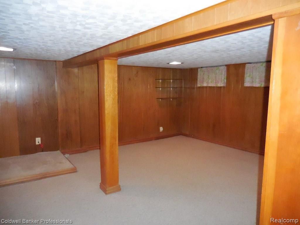 1181 East Snell Road Rochester, MI 48306 - Photo 26 of 36 26.JPG