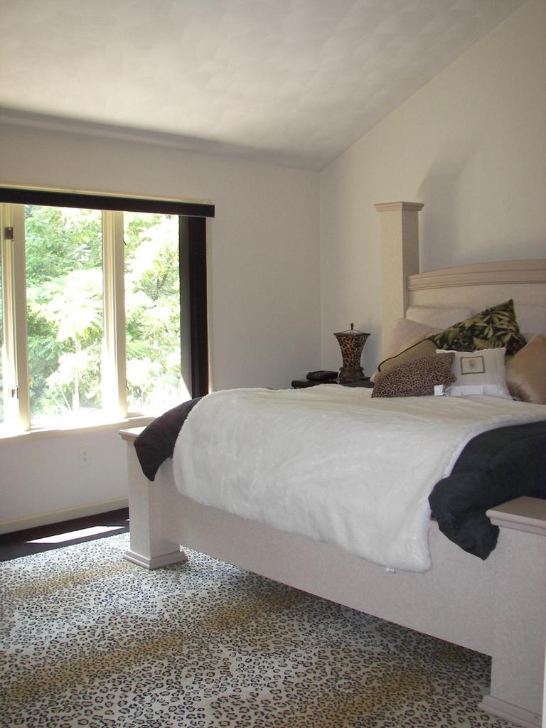 5930 2 Ford Road Roanoke, VA 24018 - Photo 14 of 15 MASTER BEDROOM