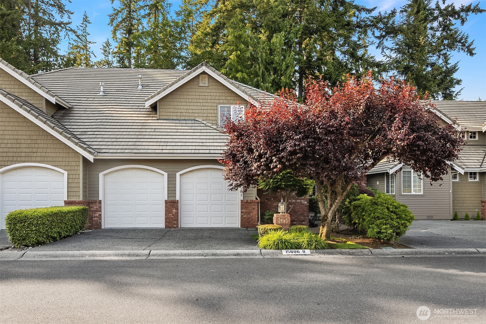 15606 Country Club Drive, Unit B Bothell, WA 98012 - Photo 3 of 30 Gallery Image 3
