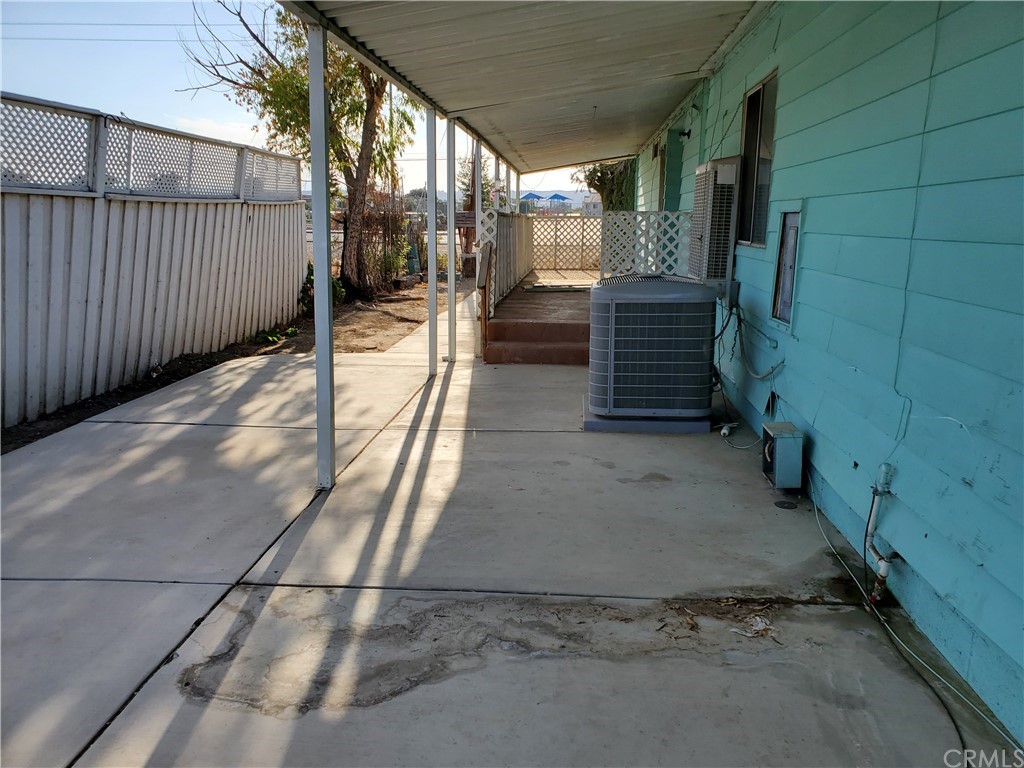 1685 Murrieta Road Perris, CA 92571 - Photo 17 of 19 a view of entryway