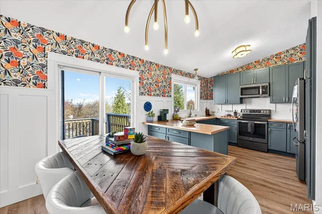 $349,500 | 1064 Apricot Drive, St. Charles, MO 63301