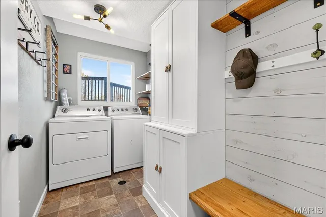 $349,500 | 1064 Apricot Drive, St. Charles, MO 63301