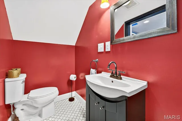 $349,500 | 1064 Apricot Drive, St. Charles, MO 63301