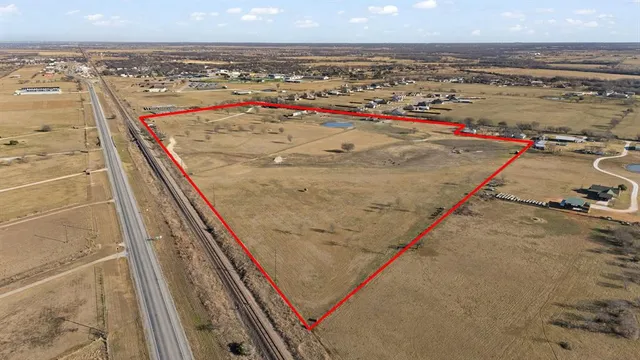 $1,200,000 | 500 County Road 1105, Rio Vista, TX 76093