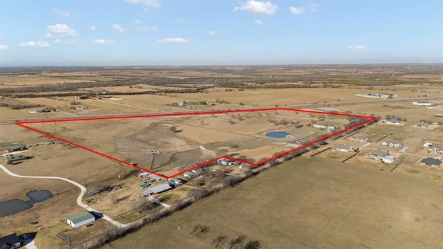 $1,200,000 | 500 County Road 1105, Rio Vista, TX 76093
